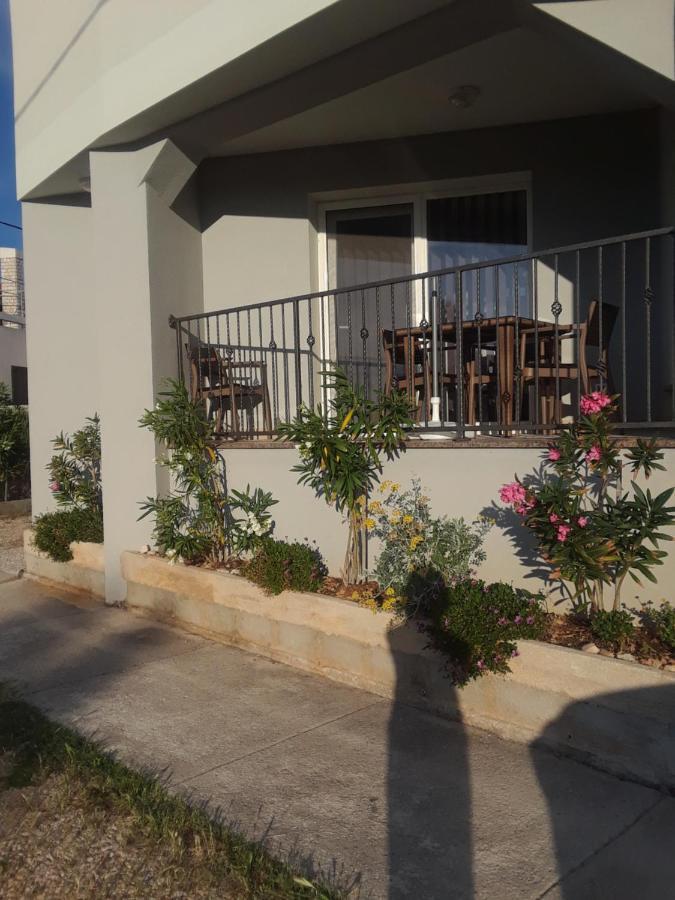 New Kosljun Apartment Short Walk To Beach Esterno foto